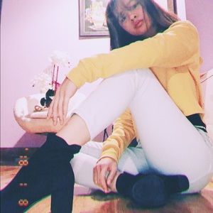 Meet your Posher, Mia